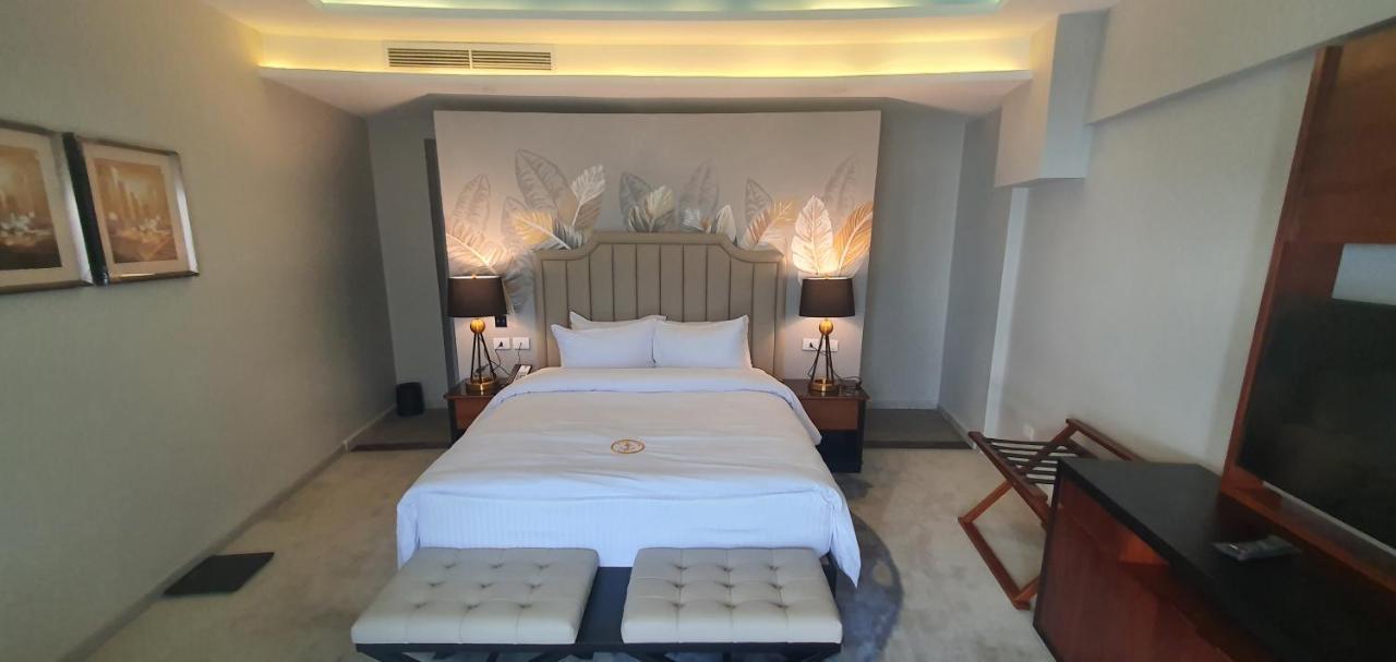 Fleet Club Mahrousa Alejandría Exterior foto A bedroom at the hotel