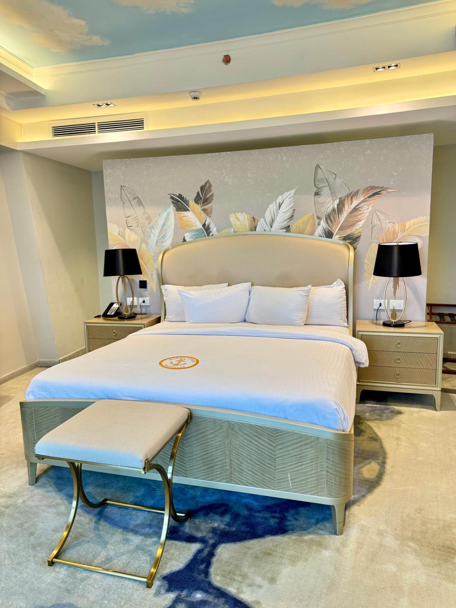 Fleet Club Mahrousa Alejandría Exterior foto A bedroom at the hotel